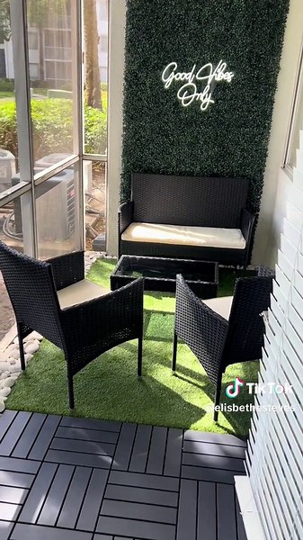 Before and after of the apartment patio makeover. Im obsessed 😍 #fyp #foryoupage #apartmentdecor #renterfriendlymakeover #decorating #apartmentpatiodecor #Homedepot#creative#art#peace#goodvibes#apartmentlife #makeitfeellikehome#turf#ledsigns #grasswall#amazonfinds #patiofurniture #diyproject #apartmentinspo