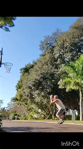 60 year old pump fake drop step to left handed hook.