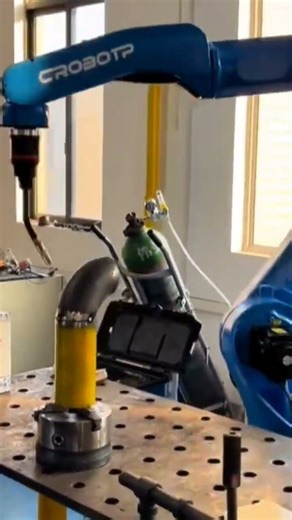 Funny Welding Robot 😂