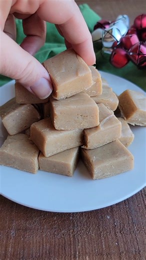 3 ingredient peanut butter fudge is rich, creamy and delicious. Best of all, it is super simple to make. You don’t need a candy thermometer, just a microwave or a double boiler. | Cooking With Carlee