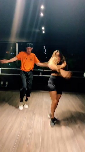 @pinkmoonprincess @iamcardib #wap #dance #cardib #fyp #parati