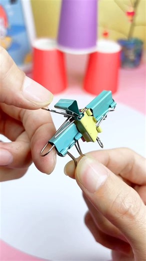 paper crafts creator on Instagram: "Title: Diy Mini Binder Clip Shooter #diycraft #bindershooter #miniproject #creative #handmade #funactivity #simplecraft #tinytoy #craftideas #homemade #upcycle #recyclecraft #easycraft #diyfun #craftlove"