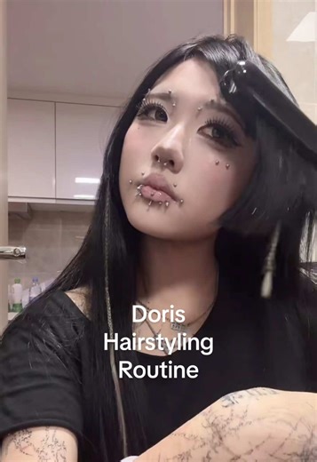 @doris ✦ TikTok LIVEstream 03/03/25 - Doris styles her hair serves #doris #dorismakeup #dorislive #dorislivestream #dorismakeuptutorial