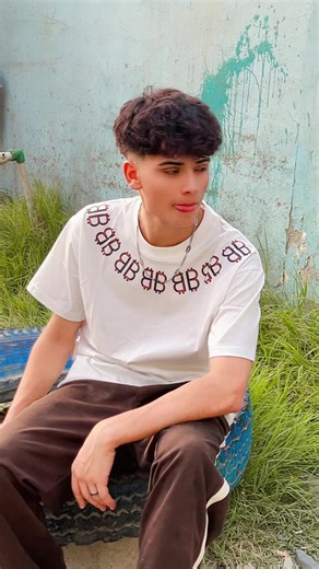 Videos de بـــر🍁گـــ (@barg532) con “original sound - Farsi Lyrics”