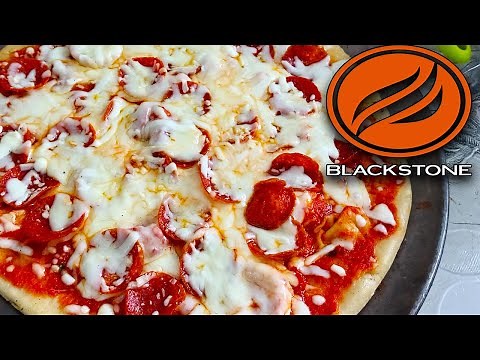 LET'S MAKE PIZZA ON THE BLACKSTONE GRIDDLE! AMAZING AND EASY PIZZA RECIPE!