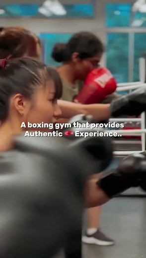 Experience the thrill of boxing without taking hits to the face! 🥊 Our studio offers a safe and fun way to learn the art of boxing, boost your fitness, and build confidence. Join us in the ring! 💥🥊 #BoxingForAll #sgboxing #sgboxingcommunity #sweatsciencestudio