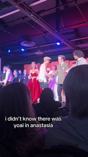 guy on top has a whole gf by the way @addydoesntusetiktok #anastasia #firstyearplayers #gleb #dmitri #yoai