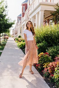 How to Wear a Bodysuit (2 Easy Outfit Formulas) - Merrick's Art