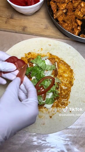 Recette de Tacos Poulet Mariné et Sauce Fromagère