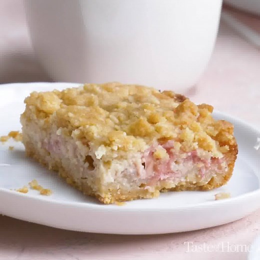 It's ALWAYS rhubarb season in our kitchens. 😉 Get the full recipe for Rhubarb Cheesecake Squares: https://trib.al/j197Pf6 | Taste of Home