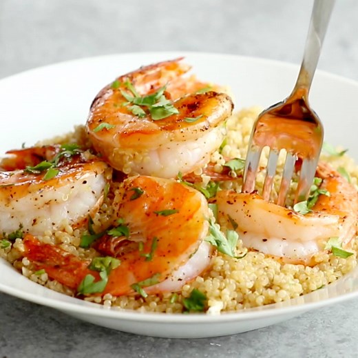 66K views · 384 reactions | GARLIC BUTTER SHRIMP QUINOA! Super easy...