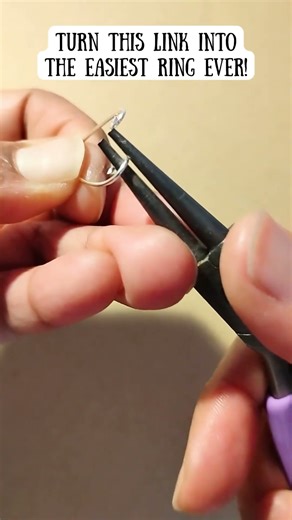 Turn this link into the easiest ring ever! #creativejewelry #wirewrapforbeginners #diylinks