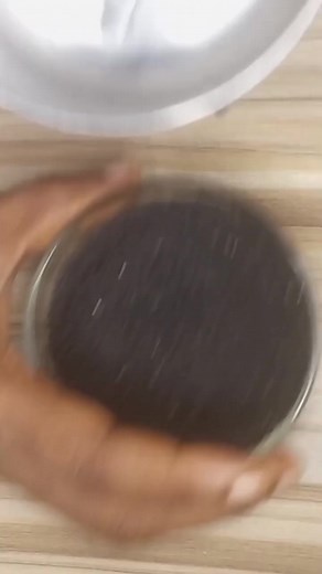 How to make black seed oil #blackseedoil #blackseedoilbenefits #howtouseblackseedoil #howtotakeblackseedoil #blackseedoiluses #benefitsofblackseedoil | Udu's kitchen