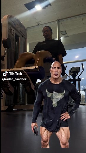 Rutina brutal de cuádriceps de #laroca #DwayneJohnson #piernasgrandes #dayleg #rutinapiernas
