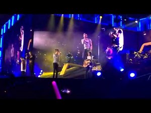One Direction - Night Changes, Osaka, Japan, 25/02/15 (When Zayn was late on stage)
