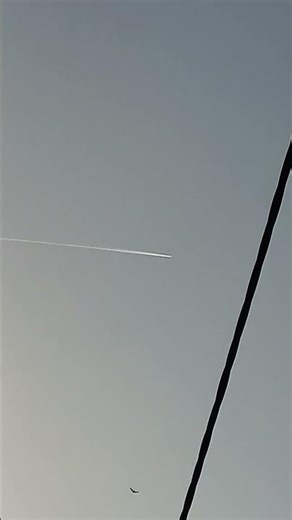 Jejak Kondensasi_Contrail (Condensation Trail)