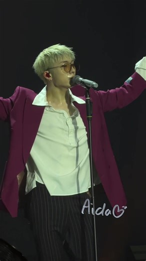 i don’t think i can explain what this performance of uptown funk did to my brain chemistry #p1harmony #jiung #mostwanted #munich #p1harmonytour @P1Harmony