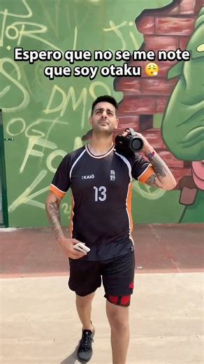 SoyMatt on Instagram: "Espero que nadie se entere que soy otaku 😱 #ReelsAnime #Humor #AnimeMeme #Orakus"