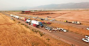 Photos: 8 killed in 22-car pileup in Utah during sandstorm