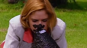 1.2M views · 5.7K reactions | ¡Todo se paga en esta vida! Bella le dice a Angélica que la única manera de llegar a un acuerdo, es humillarse de la misma manera que hizo con su brazalete en San Martín y hace que saque los papeles del lodo  No te pierdas de #Marimar, solo #ConLasEstrellas o en #ViX: https://bit.ly/vixcanales | tlnovelas | Facebook