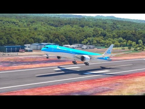 Rare Moment! KLM Boeing 787 Takes Off from Coastal Airport