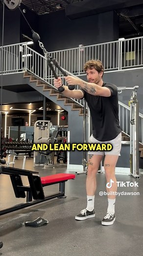 How to do lat pull overs ✅ #fatlosshelp #builtbydawson