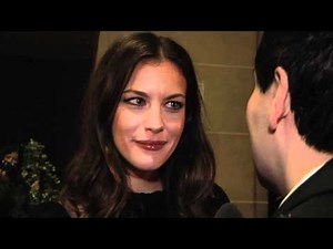 Liv Tyler Sings Her Daddy's Song