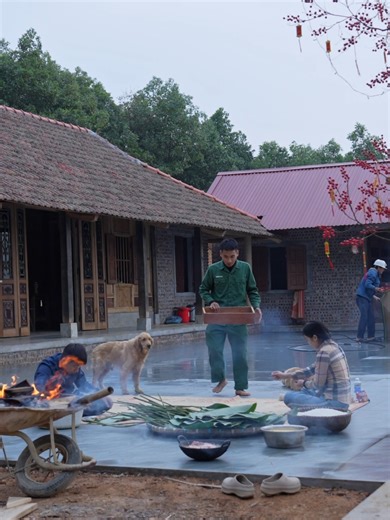 Bánh chưng nhân cá Khánh nấu thành công Thơm ngon lắm cả nhà ạ @Hoàng Thịnh An #khanhdong #happylife #tết #nemngaicuuhepyylife #hoangthinhan