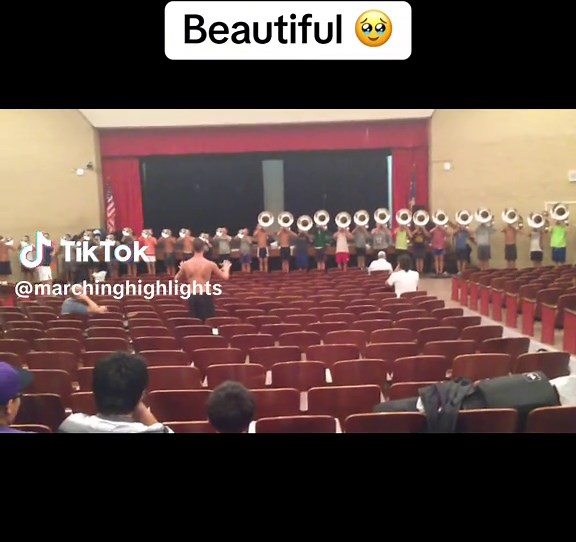 Mesmerizing 2014 Cavaliers Drum Corps Performance