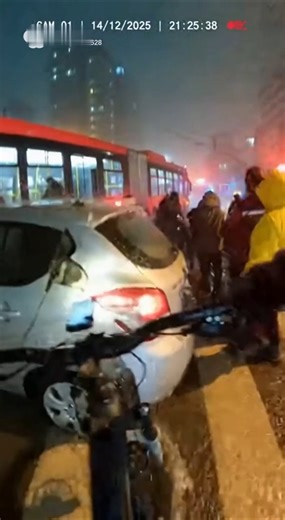 POV: Biking straight into a flash flood… I almost drowned 😱🚲