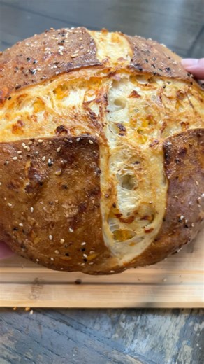 Pretzel Cheddar Sourdough Bread #sourdough #sourdoughbread #sourdoughstarter