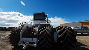 Did This Just Become The Best Looking Tractor?! #welkerfarms #welker #Tractor #farmlife #farmers #farming #bigbudtractor | Welker Farms Inc