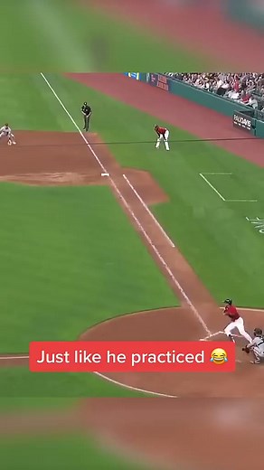 2.6K views | The perfect bunt! #mlb #baseball #yankees #dodgers #redsox #astros #fyp | Funny Baseball Memes | Facebook