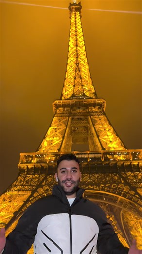 اكتشف جمال باريس مع زيارة برج ايفل