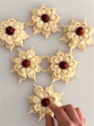 How to Shape Sweet Bread into Beautiful Flower Designs