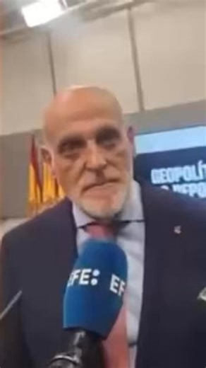 ‼️⚠️Ya lo dijo Tebas: “El Barça no va a ganar todos los partidos de liga ni muchísimo menos”Pues ya tenéis el primer atraco después de sus declaraciones.Tardaron 10 segundos en anular el gol y 7 minutos en mostrarlas. Para que luego no sea fuera de juego.🤯