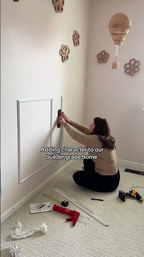 The secret to easy wainscoting paneling #diy #wainscoting