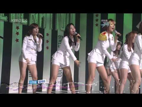 090703 - Girls' Generation 少女時代 - Genie (KBS Music Bank)
