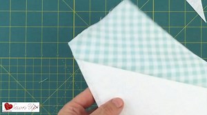 This is the perfect block to start paper piecing and make blocks with perfect points with no effort. Full tutorial and template: https://mypatchwork.wordpress.com/2019/02/07/video-tutorial-triangle-in-a-square-quilt-block-2/ | TeresaDownUnder