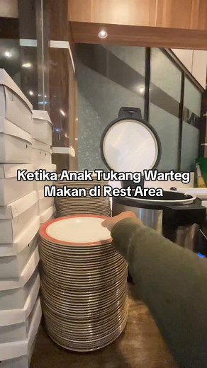 30K views · 8.3K reactions | Edisi makan di rest area | Arif Elnandar | Facebook