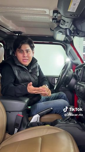 Explore the Jeep Sahara: Features and Performance