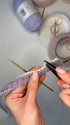 Casting on for 2x2 ribbing – worked in rows 👌🏻🙌🏻 #tutorial #knittingpattern