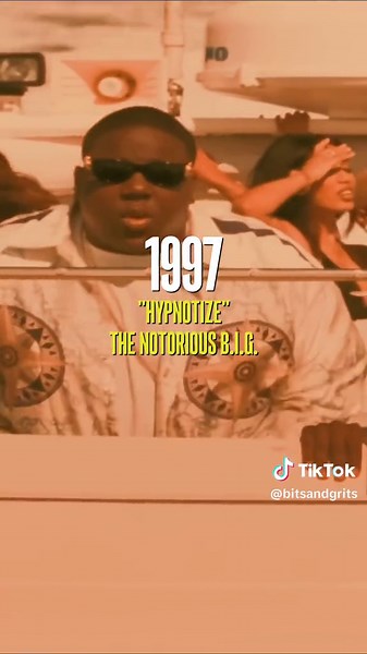 Top rap songs of each year in the 90s (Video credit: @GihtUS ) #throwback #90s #hiphop #rap