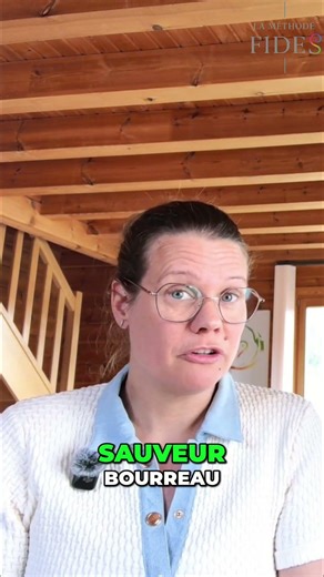 Comprendre les postures de protection : Triangle de Karpman expliqué #shorts