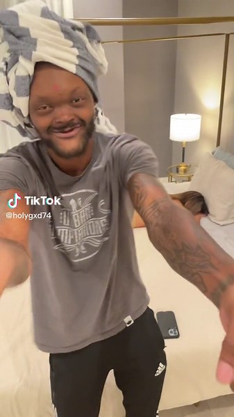 @powerpuff.boricua 💤 who can relate? 😂