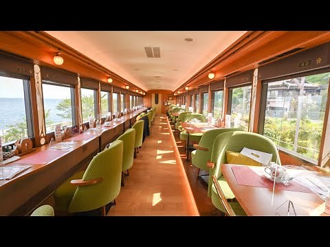 I took the "Iyonada Monogatari," the most popular sightseeing train in Japan