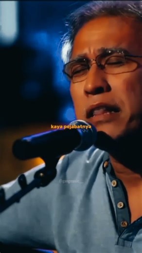 gangmusic on Instagram: "Follow @gangmusic___ . Source songs : Iwan Fals - Negeri Kaya . Source YouTube @musicevery_net support 20k followers https://taplink.cc/gangmusic___ Ekspresikan musik kalian🎶🎶🎶 #iwanfals #liriklagu #lyrics #lirikvideo #lirik #lirikmusik #musik #music #musikstory #livemusic #indonesia #story #storymusik #storymusic #foryoupage #foryou"