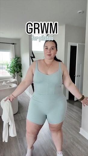 Sarah Rae Vargas on Instagram: "We’re back at it with some new fits bc I *earned* it by actually wearing what I own first 😊 comment “BLUE” for links to everything in your DMs 🔗 #grwm #pilates #ootd"