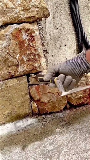 Rustic Masonry Building a Beautiful Wall with Natural Stone