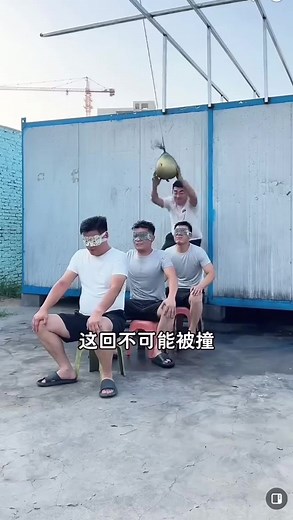 搞笑视频：水气球恶作剧和呆萌鼠猫对抗